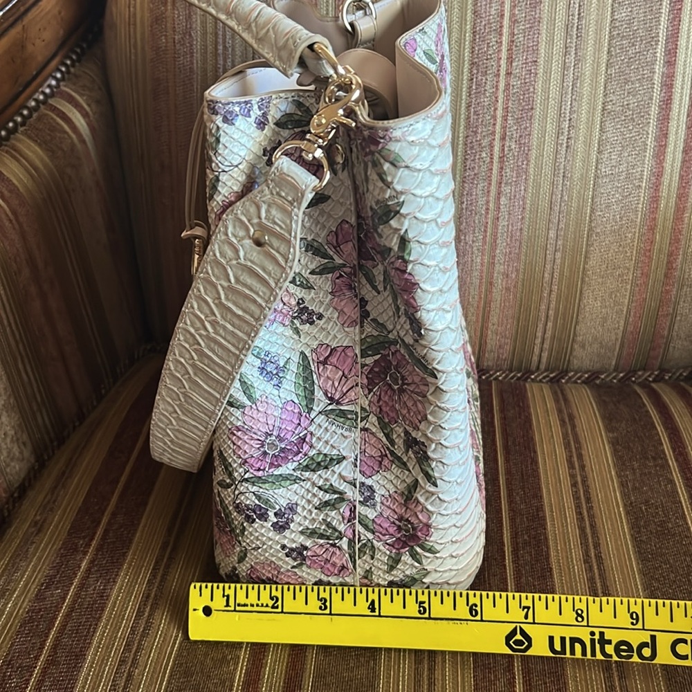 Brahmin Amelia Ivory Labyrinth - Picture 4 of 9